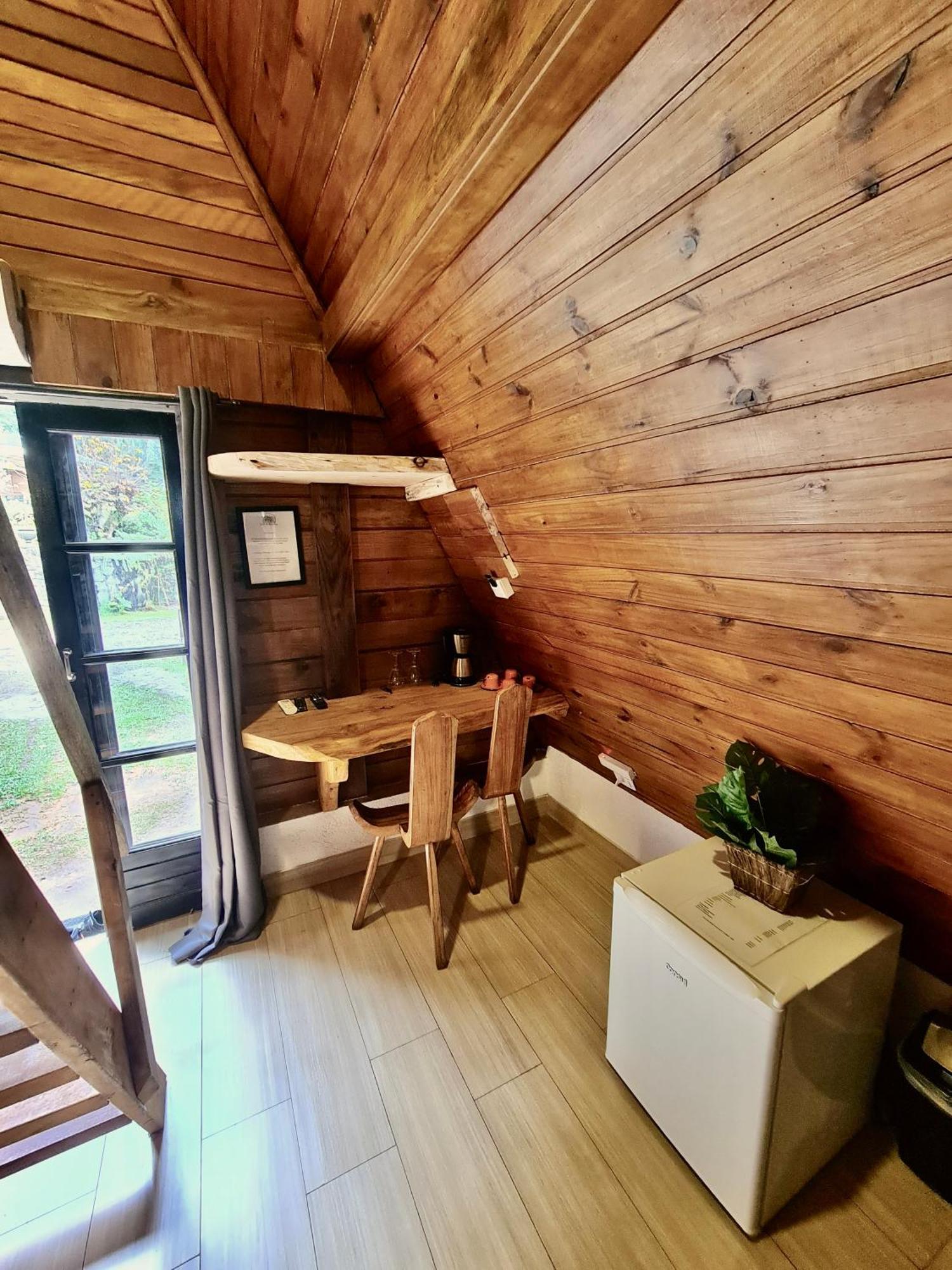 Pousada Casa Mantiqueira - Proxima Ao Capivari E Opcoes De Hidromassagem Кампус-ду-Жордау Экстерьер фото